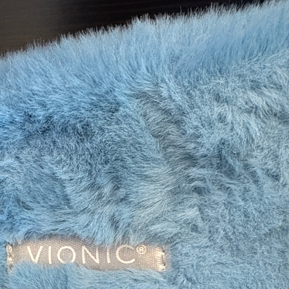 Vionic Women's Blue Fuzzy Slippers - Picture 3 of 9